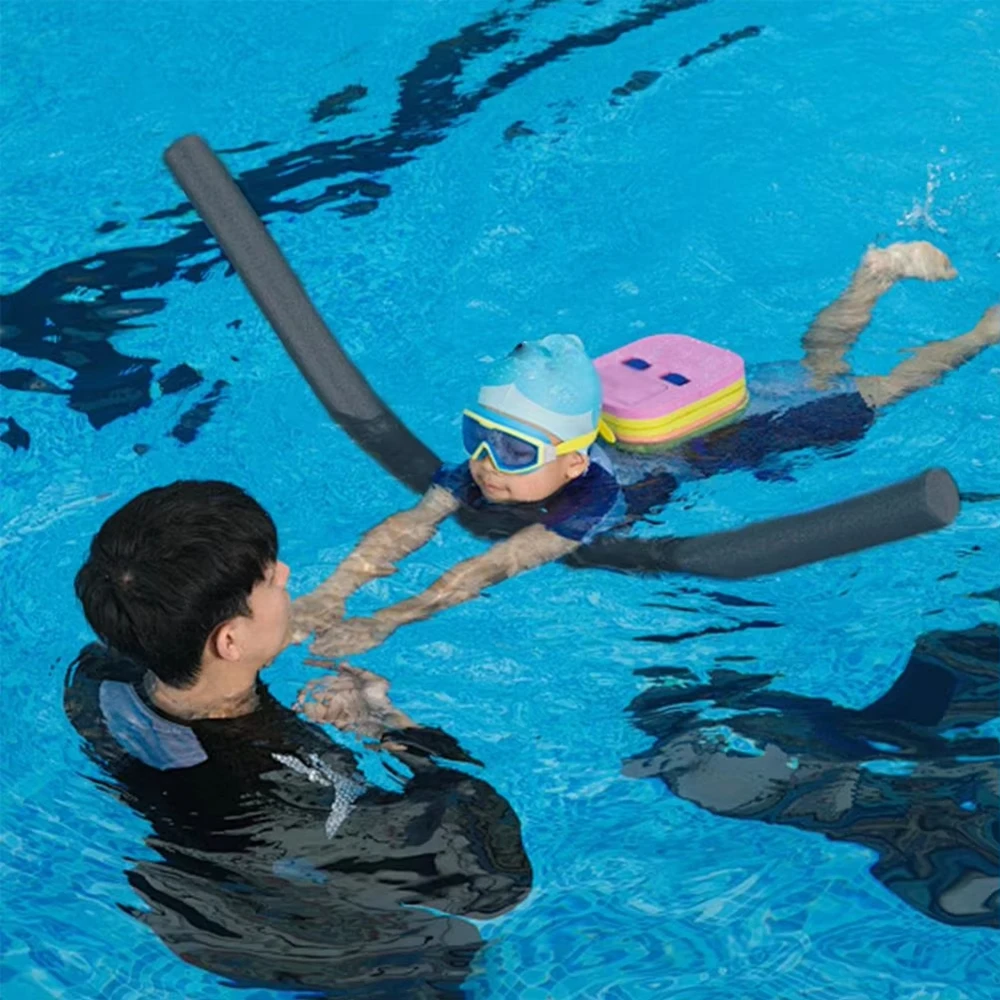 Foam Pool Noodle - 柔軟なフォームフローテーションスティック浮力補助フォームプールヌードルフローティングスイムスティックウォータースポーツトレーニングエクササイズ子供大人用