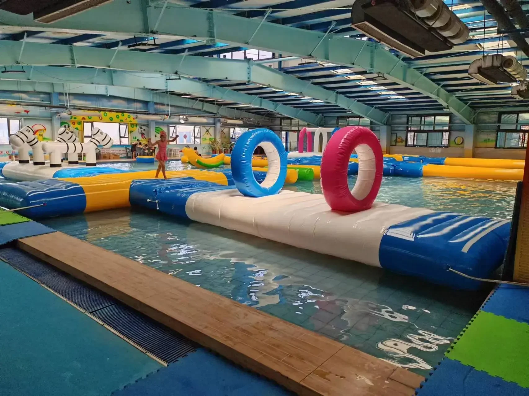 子供と大人のための屋内外兼用インフレータブルウォーターパーク - Sports Equipment For Sale のレビューと価格