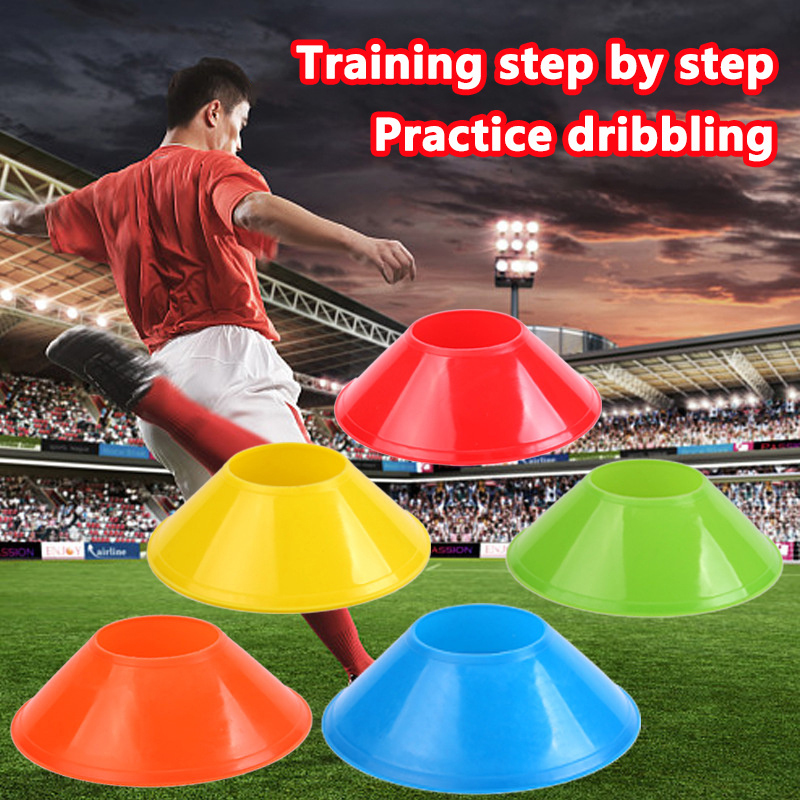 10 個のコーンセット小さな丸いロゴプレートサッカートレーニ - Football Training Cone のレビューと価格