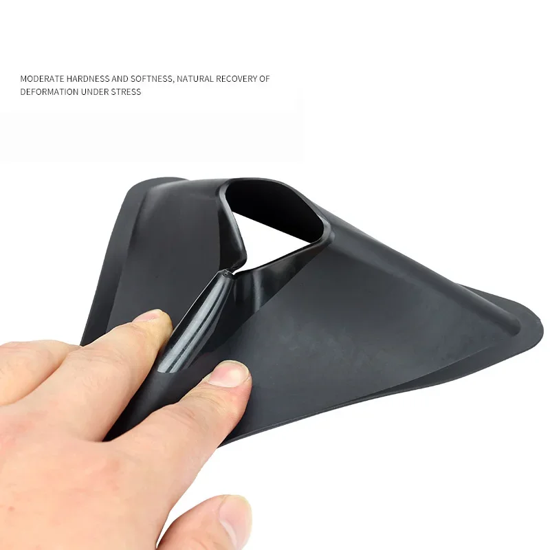 サッカー練習用コーン 三角形サッカー練習用フィールドマーキン - Football Training Cone のレビューと価格