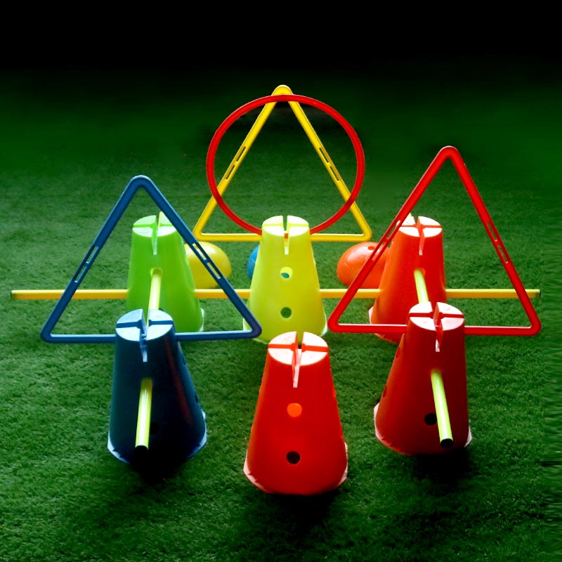 スポーツトレーニング用品 サッカー バスケットボール 障害物 - Football Training Cone のレビューと価格