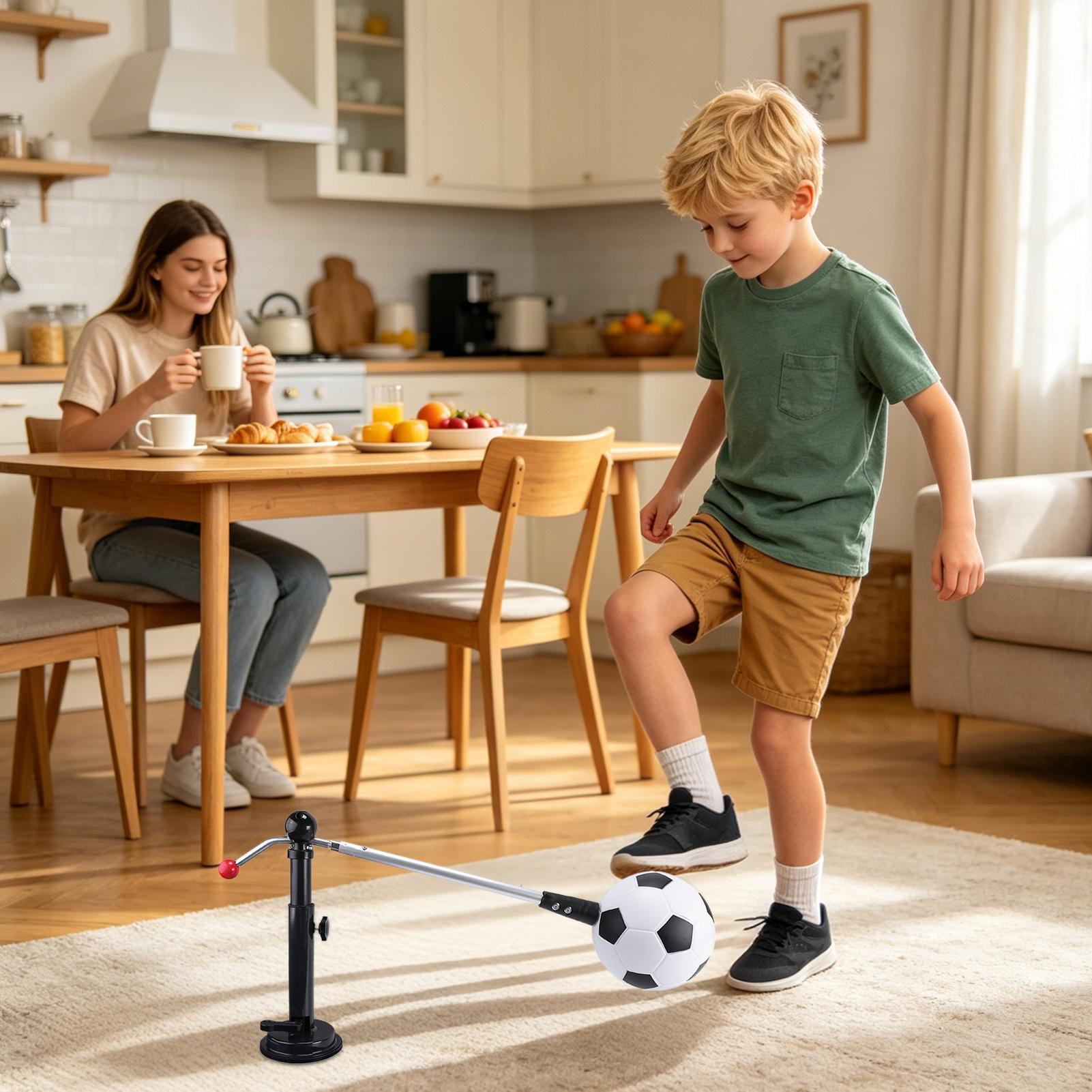 サッカーフットセンスキックトレーナー ボールコントロール向上 - Football Training Cone のレビューと価格